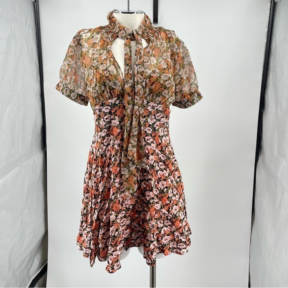 NWT Forever 21 Floral Tie Neck Dress Sz‎ M short sleeve